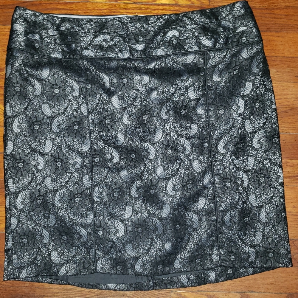 Relativity Skirt SZ 20 W.  EUC  Gorgeous!